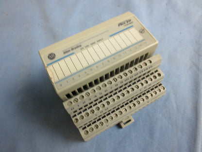 ALLEN-BRADLEY 1794-TB3/A FLEXBUS TERMINAL BLOCK & 1794-IB16/A I/O INPUT MODULE