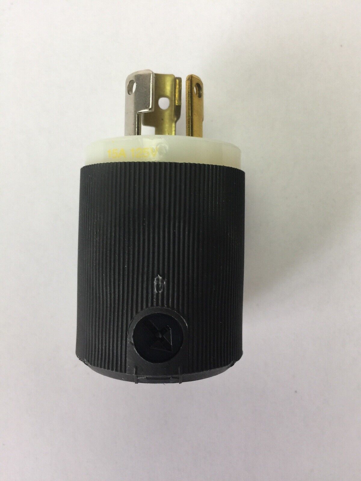 HUBBELL HBL4720C PLUG TWIST-LOCK INSULGRIP 2 POLE 15A 125V 3 WIRE GROUNDING