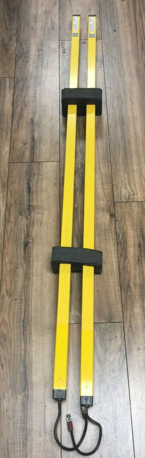 STI LIGHT CURTAIN SET 70158-1535 RECEIVER 70157-1137 TRANSMITTER 24VDC