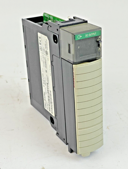 ALLEN BRADLEY - 1756-0B8 SER. A - CONTROLLOGIX DIGITAL DC OUTPUT PILOT DUTY