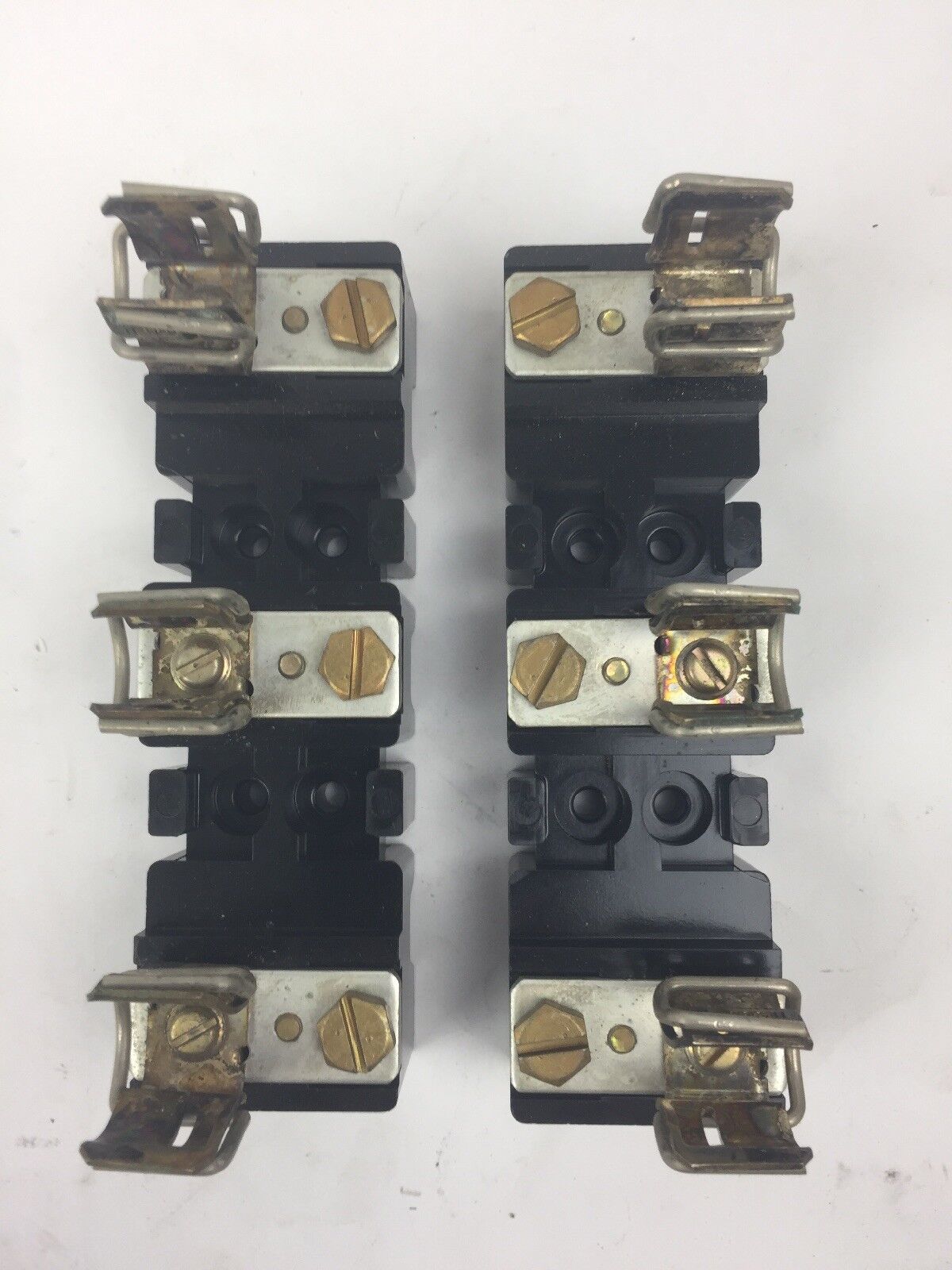 ALLEN BRADLEY 1491-N226 FUSE BLOCK 31-60 AMPS 250 VOLT 3 POLE SERIES A