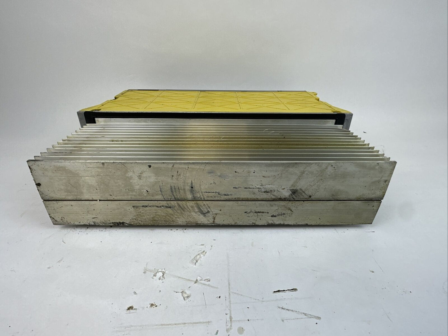 FANUC A06B-6096-H106 F SERVO AMPLIFIER OUTPUT 230VAC INPUT 283-325VDC