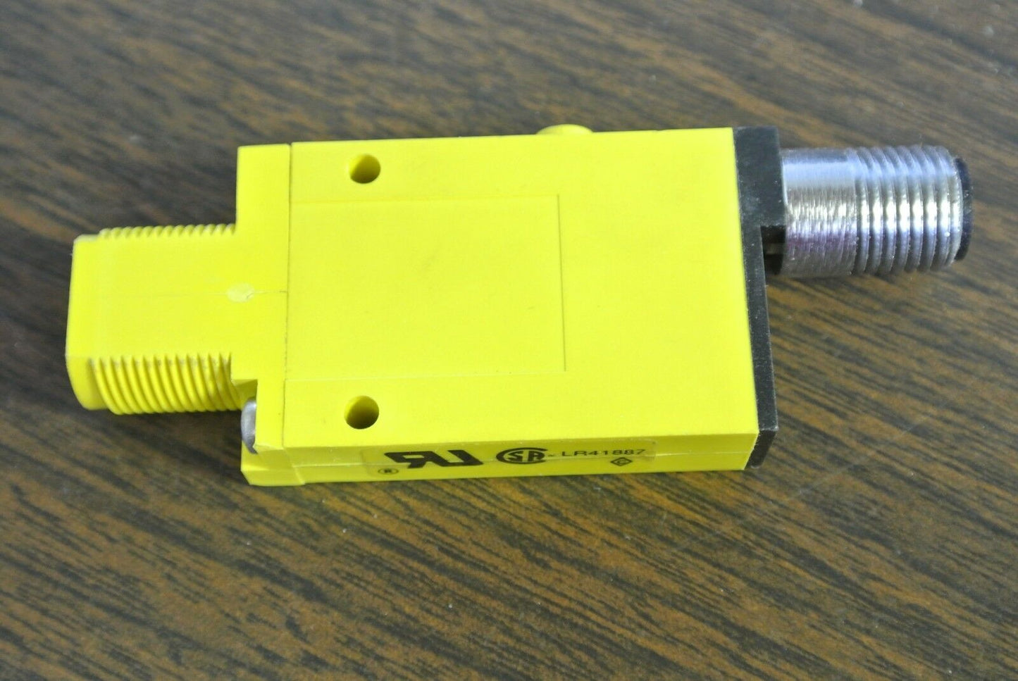 BANNER SM2A31RPDQD / 26968 - DETECTION SYSTEM RECEIVER - NEW SURPLUS