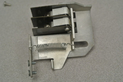 GENERAL ELECTRIC THAUX3 AUXILIARY SWITCH KIT / 600VAC / 250VDC / NEW SURPLUS
