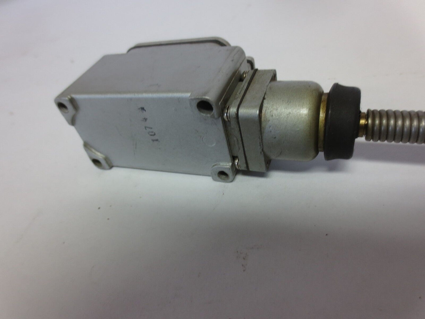 NAMCO M2-151 SNAP-LOCK LIMIT SWITCH - NEW SURPLUS / OLD STOCK