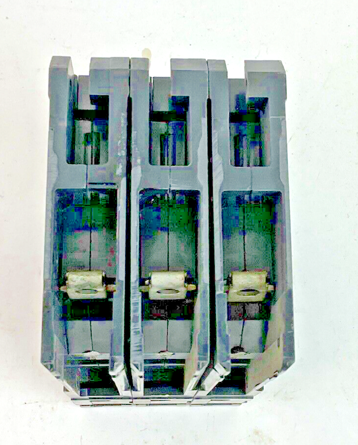 ITE E23B015 CIRCUIT BREAKER 15A 3POLE 240VAC TYPE E2