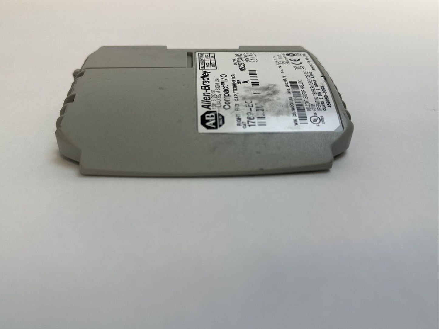 ALLEN BRADLEY COMPACT I/O 1769-ECR SER A F/W REV N/A RIGHT END CAP/TERMINATOR