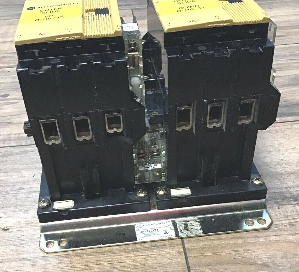 ALLEN BRADLEY 104-A60ND3 REVERSING CONTACTOR SER.C 60A 660V GD473 COIL 120V