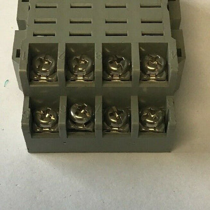 IDEC SH4B-05 RELAY SOCKET BASE 10A 300V***(LOTOF9)***