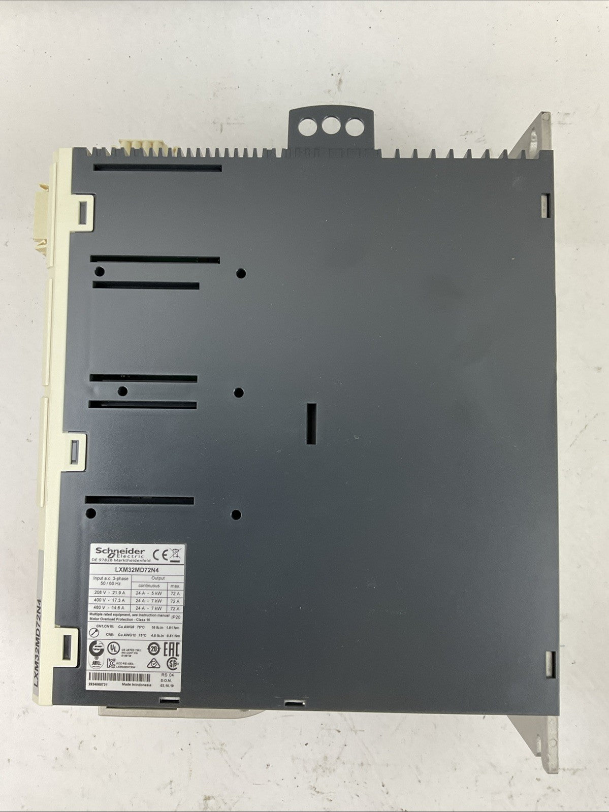 SCHNEIDER ELECTRIC LXM32MD72N4 AC SERVO DRIVE INPUT 3PH 208/400/480V OUTPUT 7kW