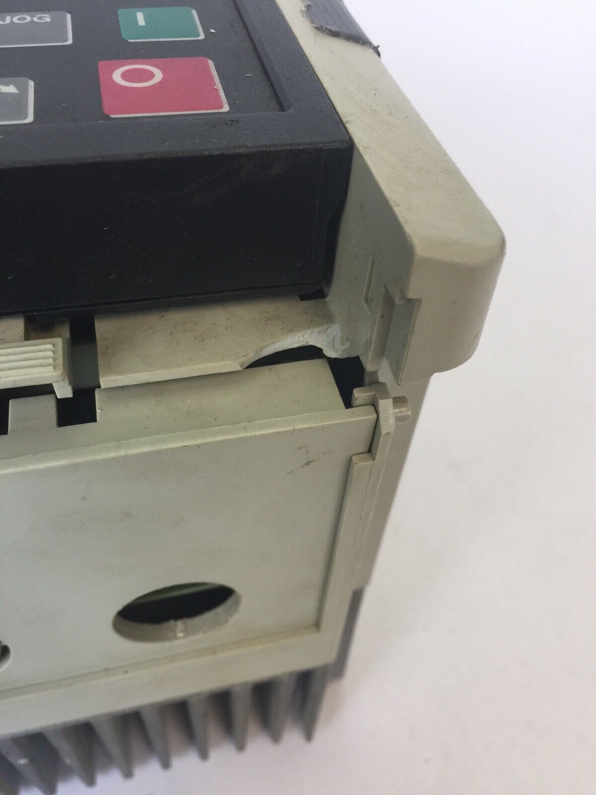 ALLEN BRADLEY 1305-BA06A AC DRIVE INPUT 380-460V 5.8A OUTPUT 380-460V 6.0A 3HP