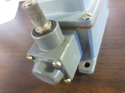 ALLEN-BRADLEY 802T-R5TD Ser. 2 TIME DELAY OILTIGHT LIMIT SWITCH - NEW SURPLUS