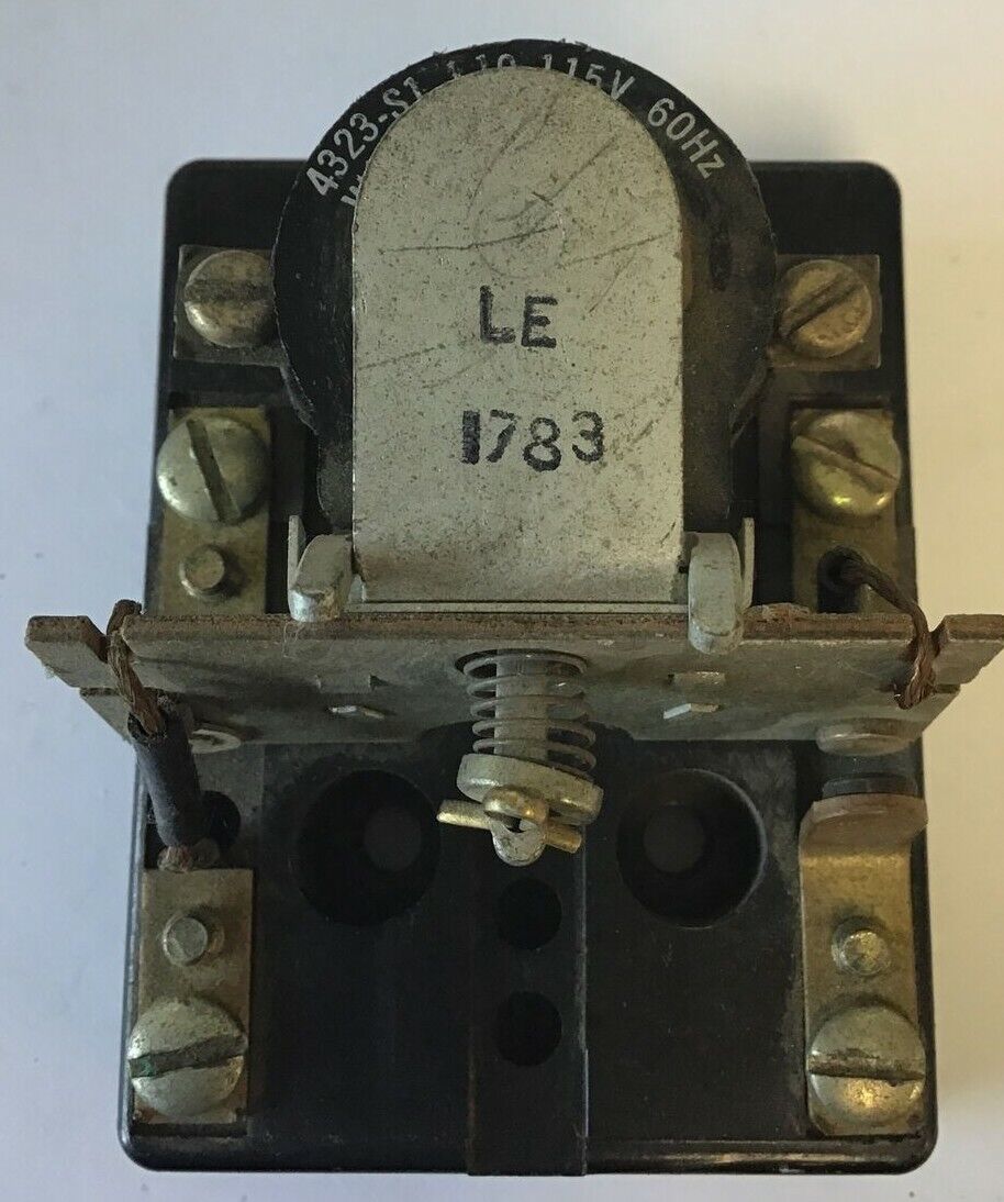 SQUARE D 8501 C0-3 CONTROL RELAY SER.A 10AMP 277V
