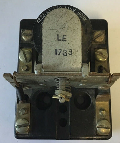 SQUARE D 8501 C0-3 CONTROL RELAY SER.A 10AMP 277V