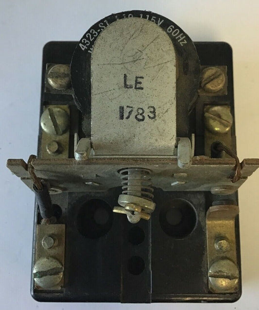 SQUARE D 8501 C0-3 CONTROL RELAY SER.A 10AMP 277V