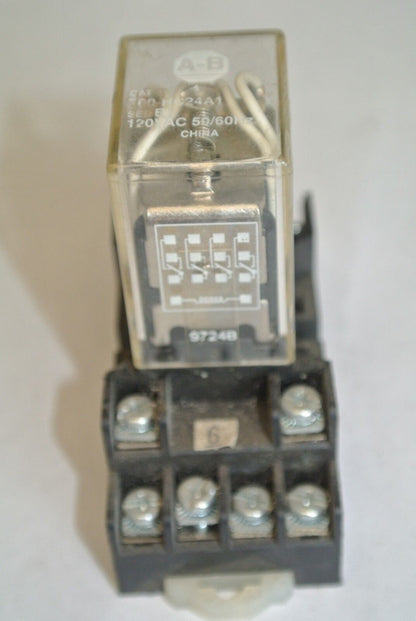 ALLEN-BRADLEY 700HC24A1 RELAY 120VAC, 5A, 1/6HP + 700-HN128 BASE