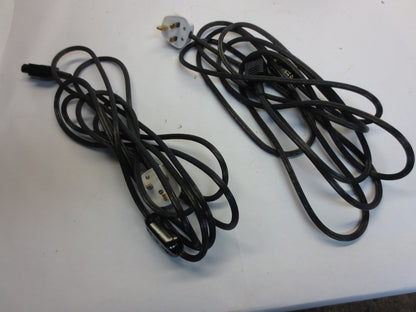 LOWELL TOTA PROFESSIONAL PHOTOGRAPHY LIGHTING SYSTEM - LIGHTS TRIPODS UMBRELLAS