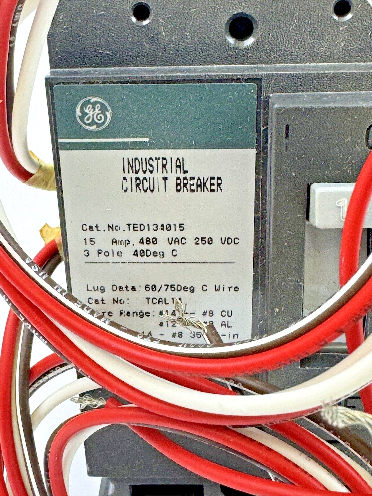 GE - TED134015 - IND. CIRCUIT BREAKER W/ AUX SWITCH - 15A, 480 VDC, 3 POLE - NEW