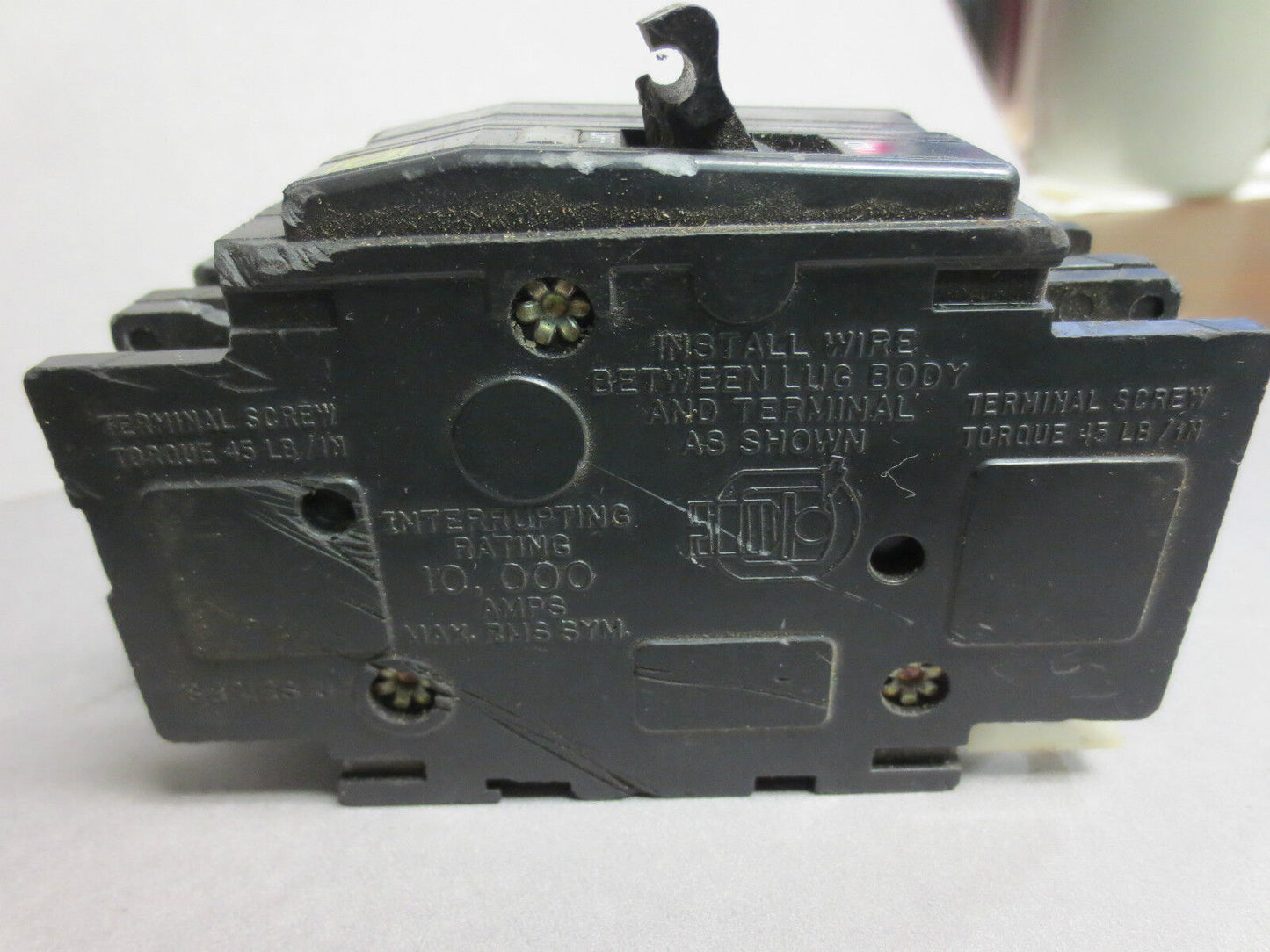 SQUARE D QOU CIRCUIT BREAKER - 15A, 2-POLE 10kA - HACR-type - 120/240VAC