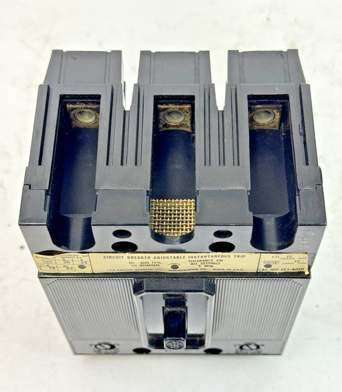 ITE / SIEMENS - EF3-A010 - MOLDED BREAKER W/ ADJ. TRIP - 3 POLE/10A/600 VAC