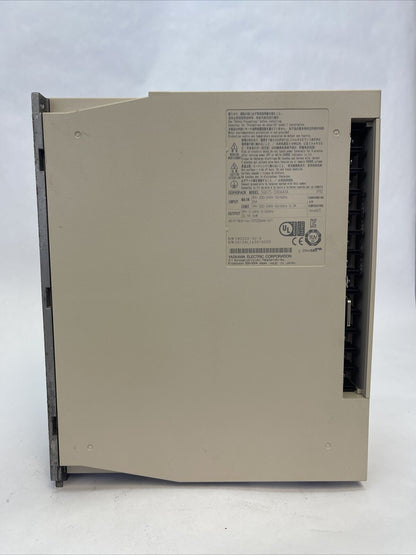 YASKAWA SGD7S-330AA0A SERVOPACK OUTPUT 3PH 0-240V 0.3A INPUT 3PH 200-240V 25A