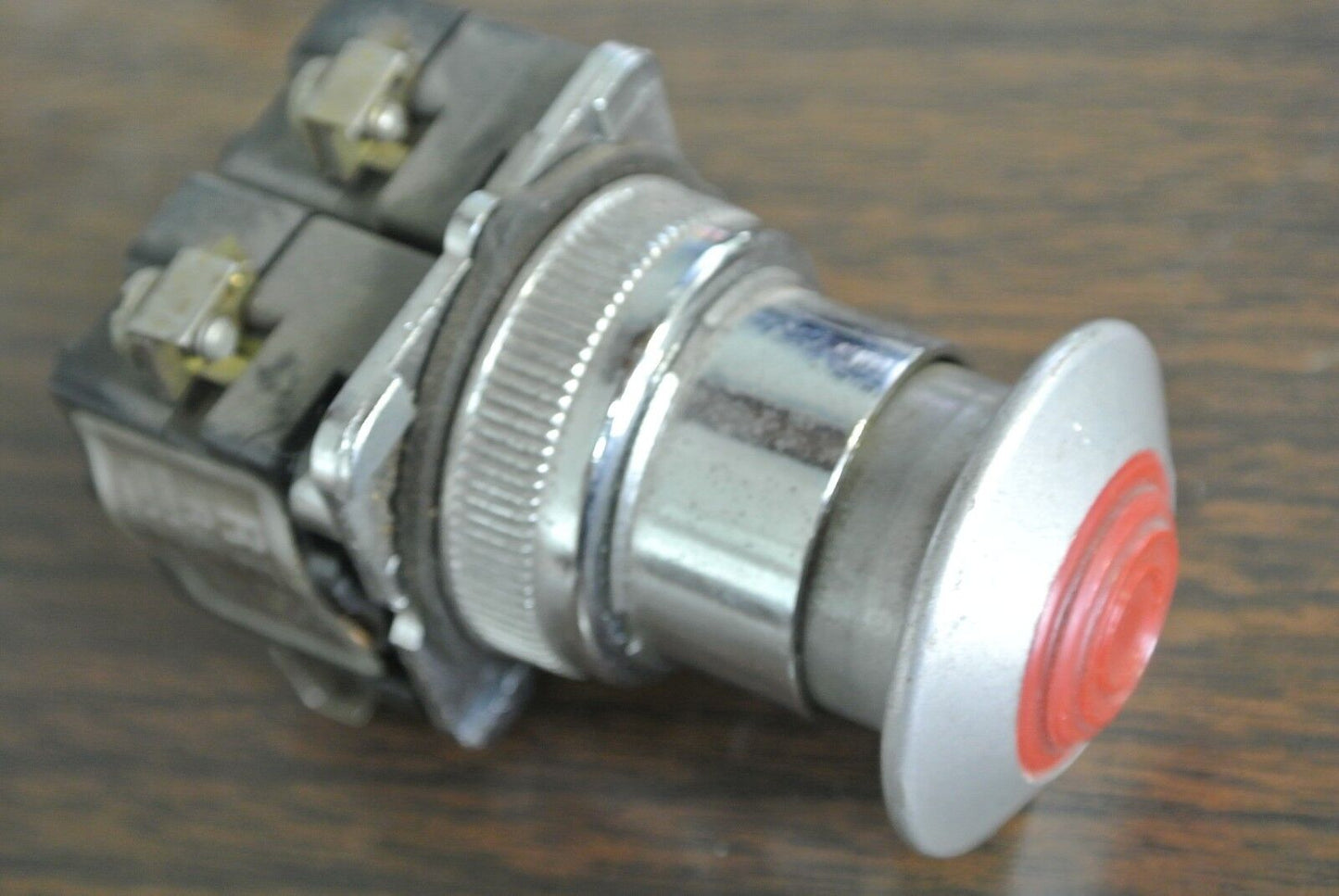 REES PUSHBUTTONS & SELECTOR SWITCHES - LOT of 4