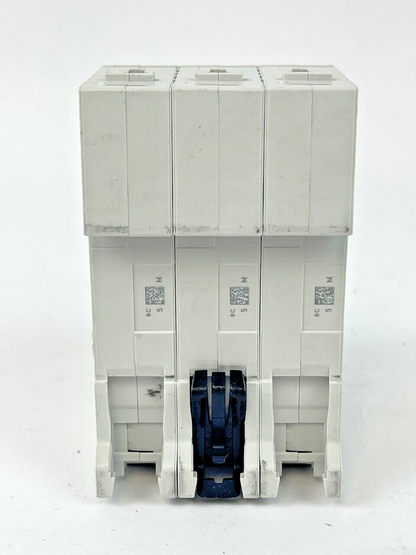 ALLEN BRADLEY - 1492-SPM3C050 - SERIES D - CIRCUIT BREAKER - 3 POLE 5 AMP