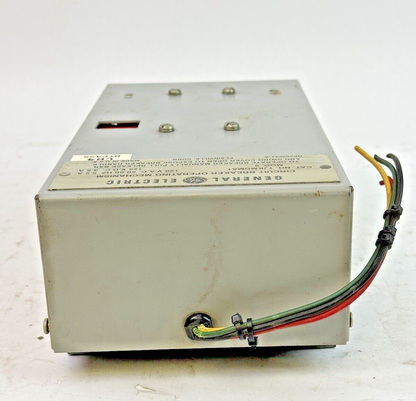 GE - TJKMOMA1 MOD. 2 - CIRCUIT BREAKER OPERATING MECHANISM - 120 VAC, 5.5 A