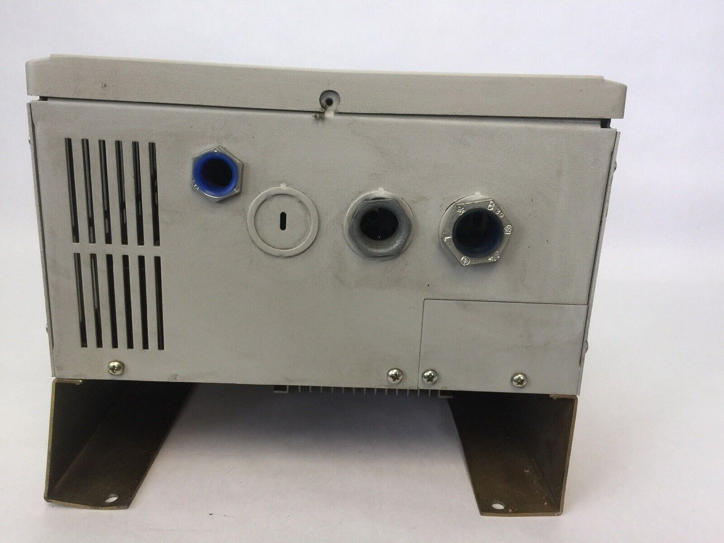 ALLEN BRADLEY 1336-B007-EAD-L3 CONSTANT TORQUE AC DRIVE 380/415/460V OUTPUT 13A