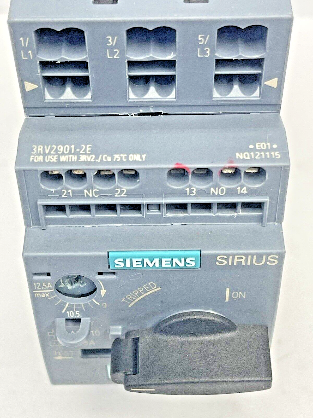 SIEMENS - 3RV2011-1KA20 & 3RV2901-2E - CIRCUIT BREAKER & AUX SWITCH TRANSVERSE