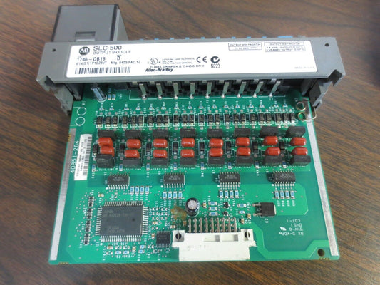 ALLEN-BRADLEY 1746-OB16 SLC500 OUTPUT MODULE - Ser. D - OUTPUT 10-60VDC