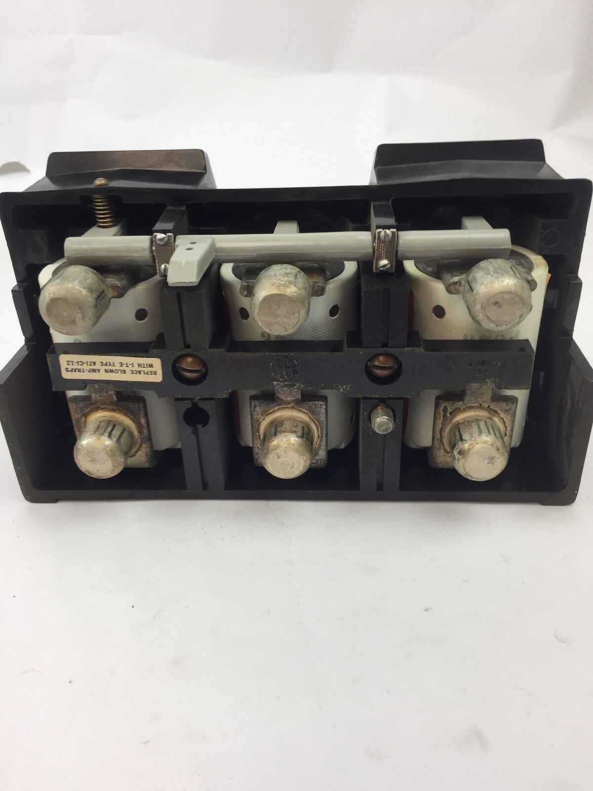 ITE CJ3-B400 FUSED CIRCUIT BREAKER 600VAC 3 POLE 400 AMPS WITH MOUNTING HARDWARE