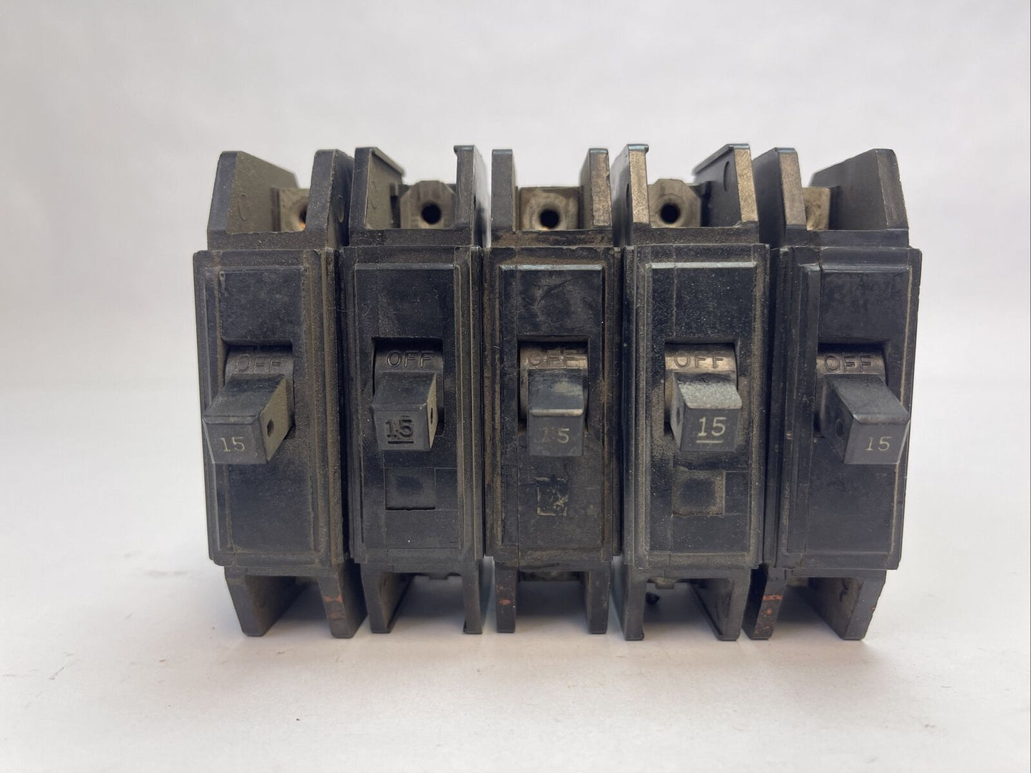 CUTLER HAMMER / WESTINGHOUSE QCL1015 CIRCUIT BREAKER 15A 1P 120/240VAC(LOT OF 5)