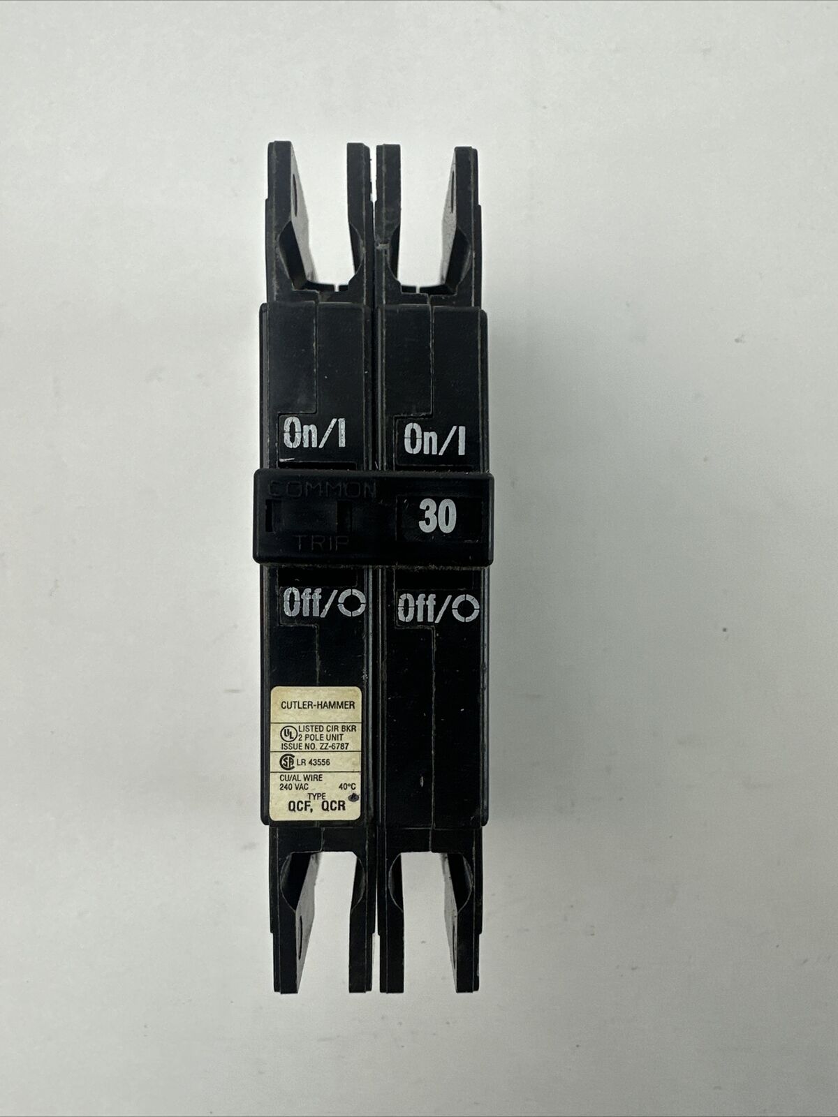 CUTLER HAMMER QCR2030HT QUICKLAG INDUSTRIAL CIRCUIT BREAKER 30A 240VAC 2POLE