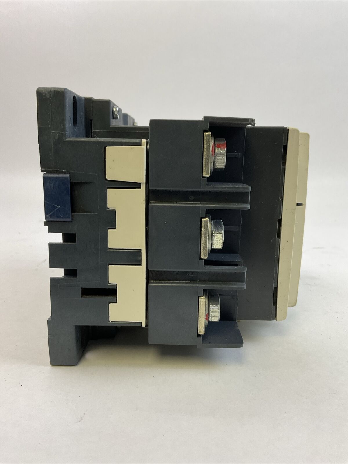 SCHNEIDER ELECTRIC LC1D1156 CONTACTOR 600VAC 3PH 100HP 160 LX1D8 FE7 COIL 115V