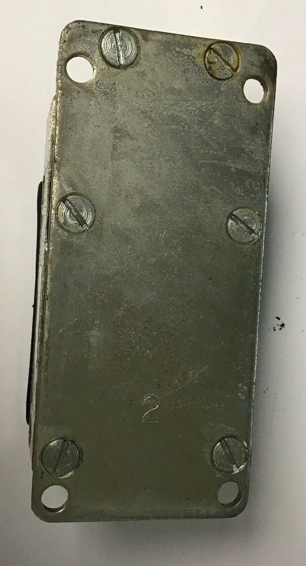 GOULD R.B.DENISON LIMIT SWITCH L100WTR-2M CONTACT 10