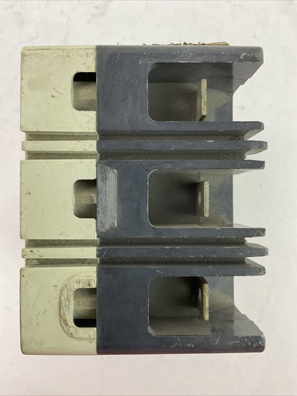CHALLENGER CE3015 15AMP 480VAC 250VDC 3P MOLDED CASE CIRCUIT BREAKER 6626C03G03