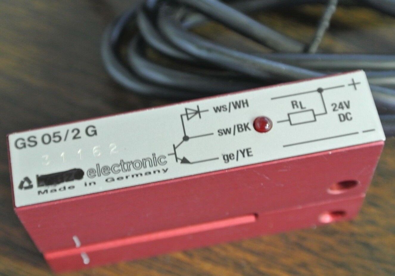 NAMCO EP110-14260 PHOTOELECTRIC SLOT SENSOR - RETRO-REFLECTIVE - GS05/2G LEUZE