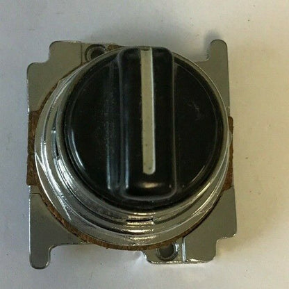 CUTLER HAMMER SELECTOR SWITCH 10250T1343 A3 CODE3