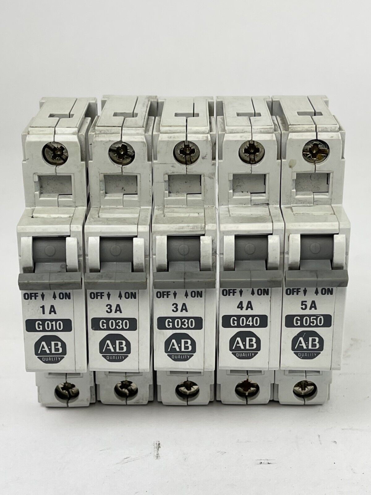 ALLEN BRADLEY - 1492-CB1 *LOT OF 5* -1A, 3A, 3A, 4A, 5A -G 010, G030, G040, G050
