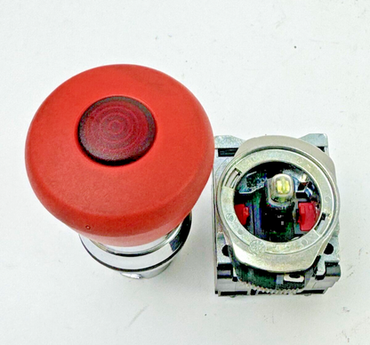ALLEN-BRADLEY - 800F-N3W SER. B - RED PUSH BUTTON W/ 800F-X01 SER. A (X2)