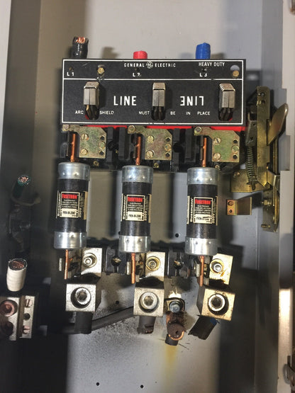 GE TH4324 SAFETY SWITCH 200A 240VAC 250VDC 60HP TYPE 1