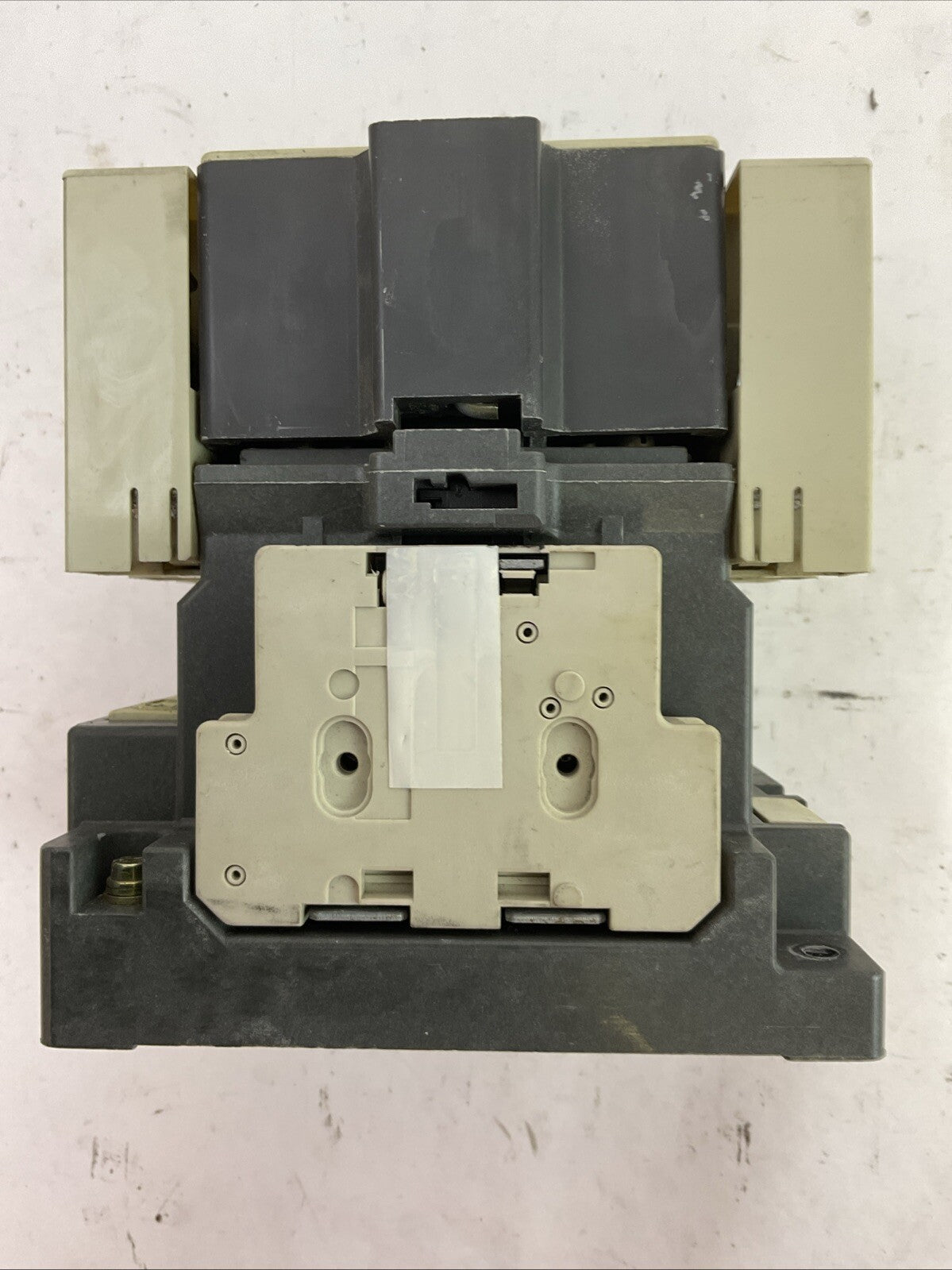 SIEMENS 3TF46 CONTACTOR 600VAC 70A 50HP COIL 120V 60HZ