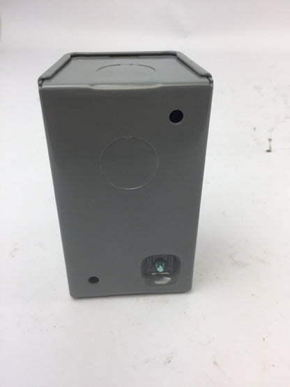 ALLEN BRADLEY 600-TAX4 MANUAL MOTOR STARTER SERIES B