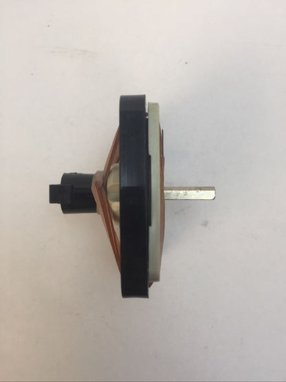 KLOCKNER MOELLERT DE-T2 DRIVE FOR REAR MOUNTING SWITCH (LOT OF 5)