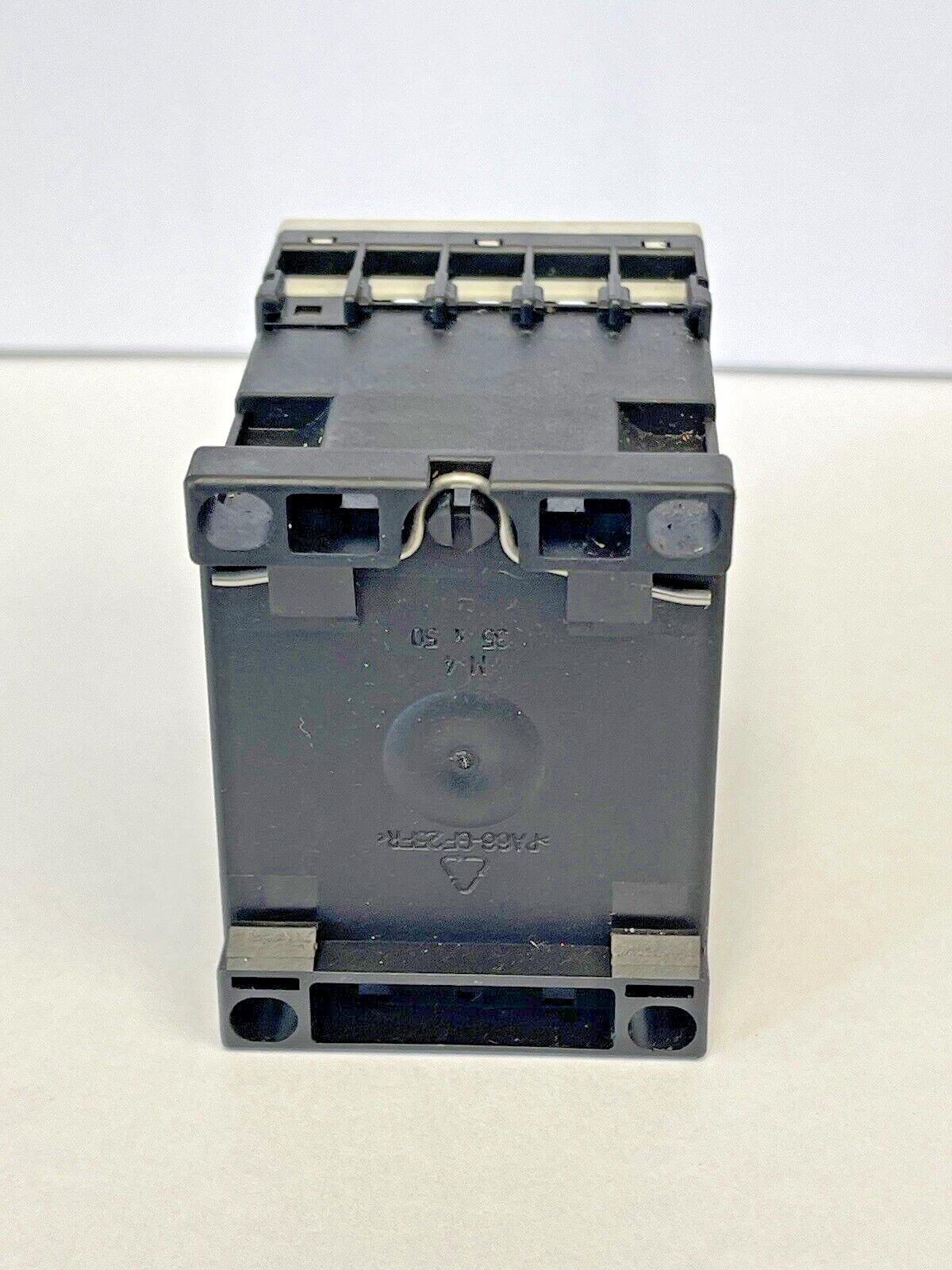 SIEMENS - 3RT1015-1BB41 - CONTACTOR - AC-3 7 A, 3 kW / 400 V 1 NO, 24 V DC 3-pol