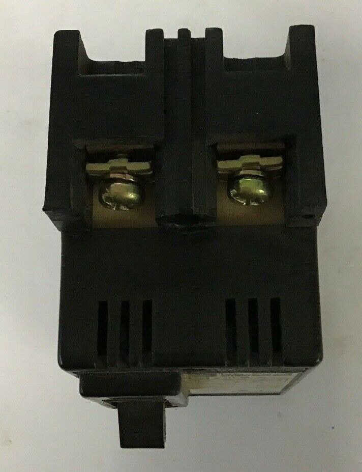 TOSHIBA E30B NO-FUSE BREAKER 2POLE 220VAC 2.5KA