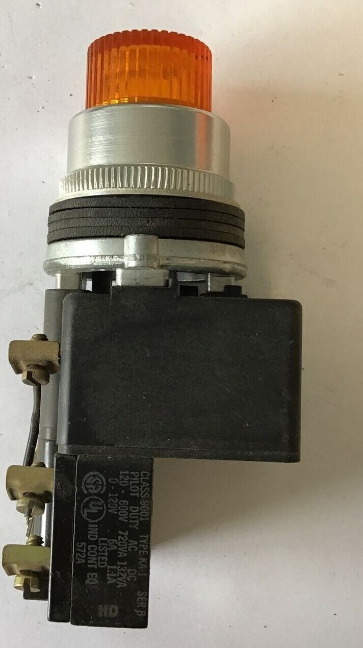 SQUARE D 9001KT-1 PILOT LIGHT PUSH TO TEST 120V 60HZ SER.B ORANGE CAP