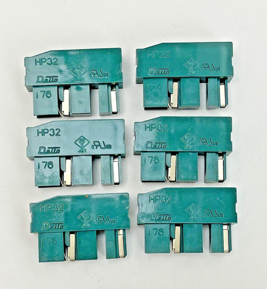 DAITO **LOT OF 6** - HP32 - FUSES - 3.2 A/ 250 V - NEW