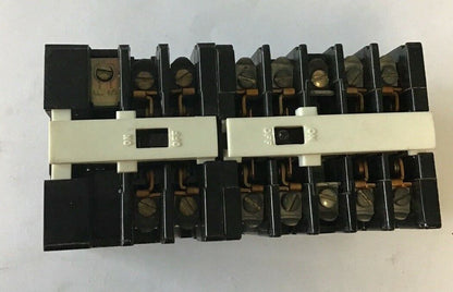 GENERAL ELECTRIC CR122A25702 INDUSTRIAL RELAY 200VAC 10A SER.A 115V 60HZ